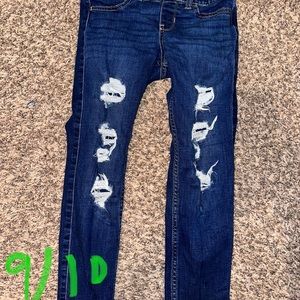 Abercrombie and Fitch kids